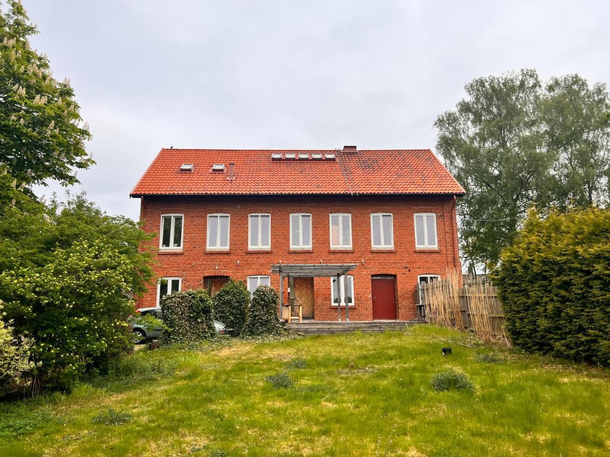Husie Appartments Malmo Bagian luar foto